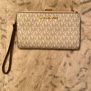 Michael Kors Adele phone wristlet
